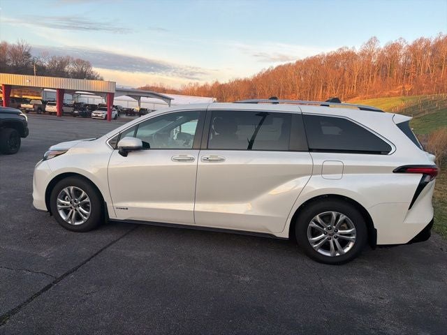 2021 Toyota Sienna Platinum 7 Passenger