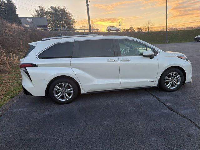 2021 Toyota Sienna Platinum 7 Passenger