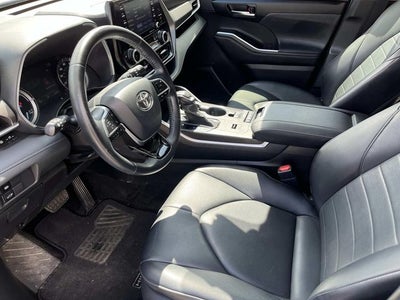 2020 Toyota Highlander Hybrid XLE