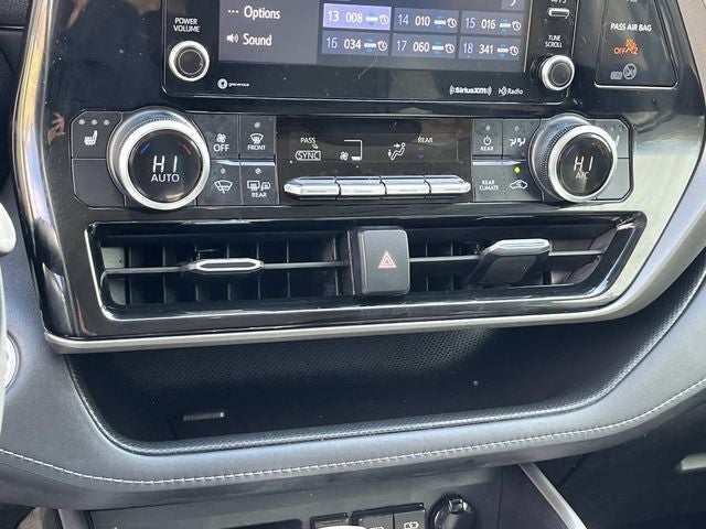 2020 Toyota Highlander Hybrid XLE