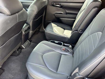 2020 Toyota Highlander Hybrid XLE