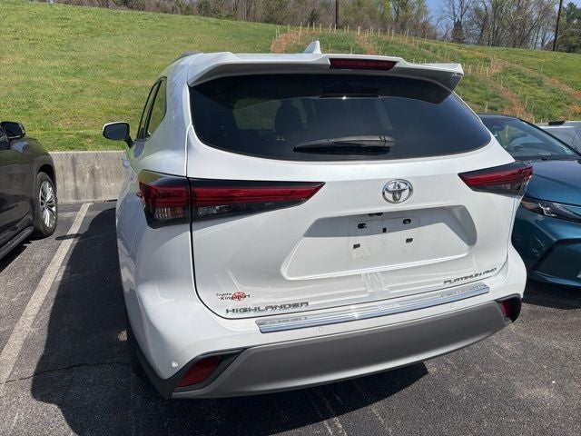 2023 Toyota Highlander Platinum