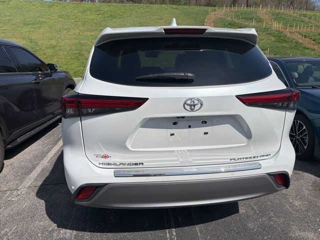 2023 Toyota Highlander Platinum