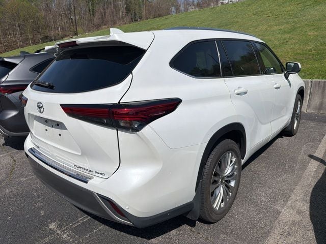 2023 Toyota Highlander Platinum