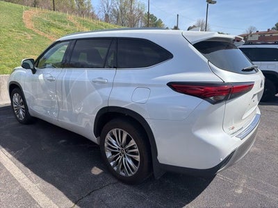 2023 Toyota Highlander Platinum