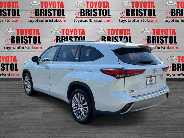 2023 Toyota Highlander Platinum