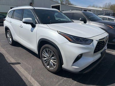 2023 Toyota Highlander Platinum