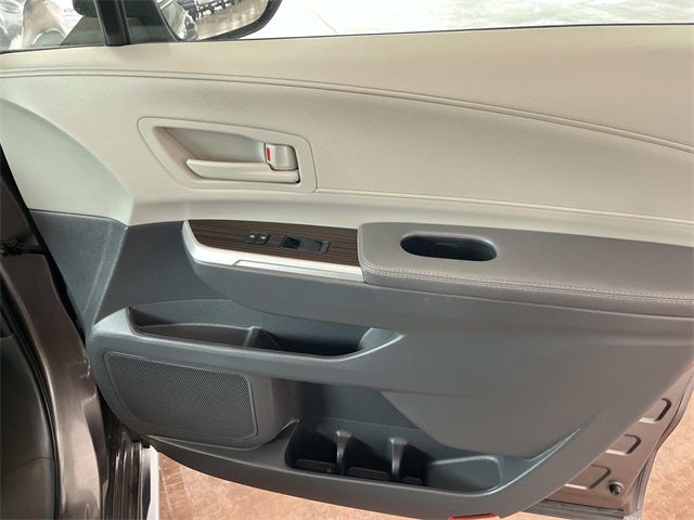 2022 Toyota Sienna LE 8 Passenger