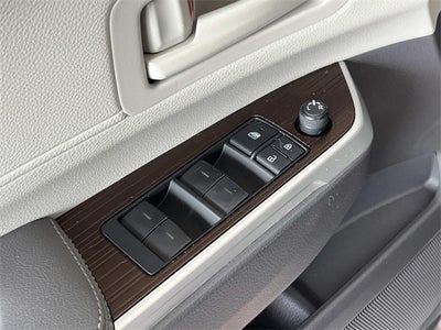 2022 Toyota Sienna LE 8 Passenger
