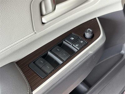 2022 Toyota Sienna LE 8 Passenger