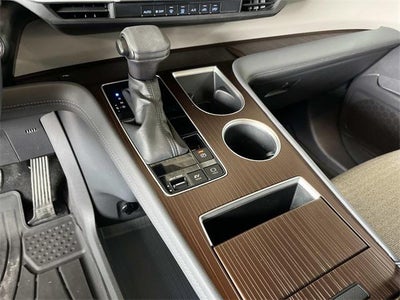2022 Toyota Sienna LE 8 Passenger