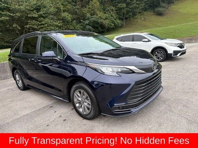 2026 Toyota Sienna LE 8 Passenger