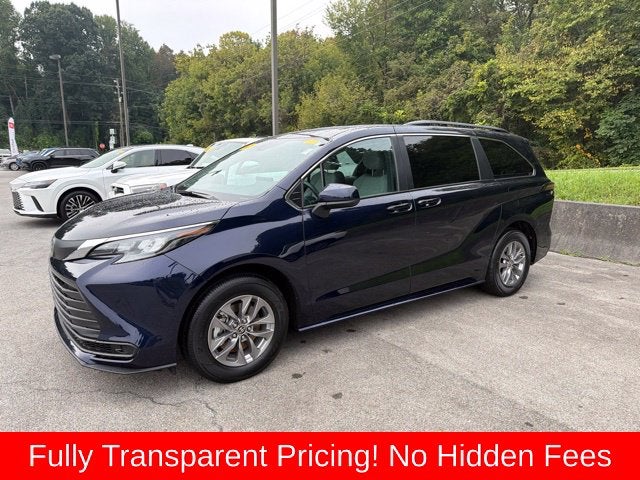2026 Toyota Sienna LE 8 Passenger