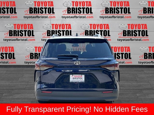 2026 Toyota Sienna LE 8 Passenger