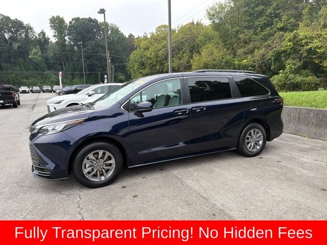 2026 Toyota Sienna LE 8 Passenger