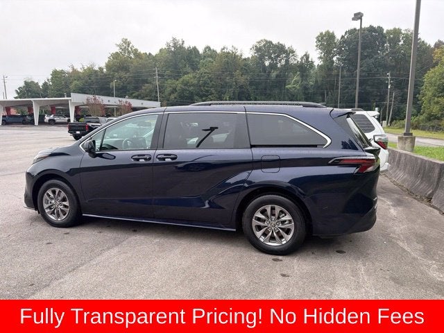 2026 Toyota Sienna LE 8 Passenger
