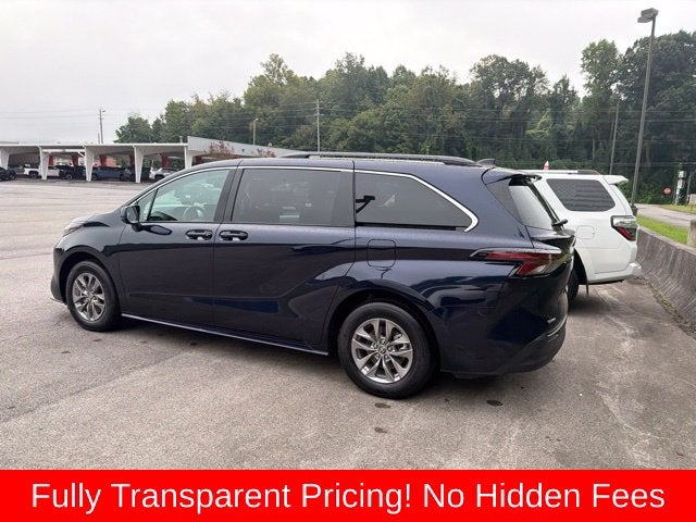 2026 Toyota Sienna LE 8 Passenger