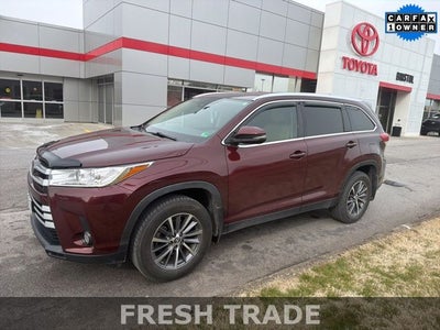 2019 Toyota Highlander SE