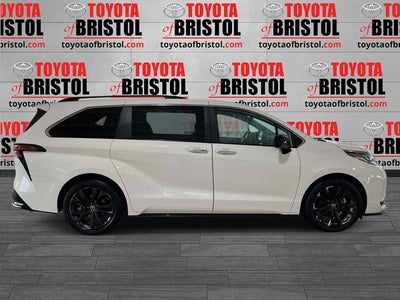 2022 Toyota Sienna XSE 7 Passenger