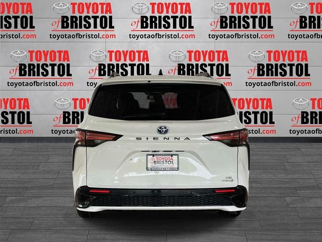2022 Toyota Sienna XSE 7 Passenger