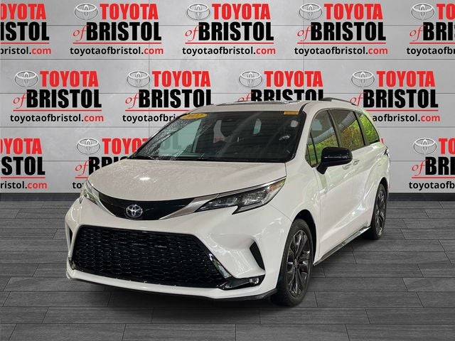 2022 Toyota Sienna XSE 7 Passenger