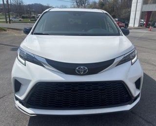 2022 Toyota Sienna XSE 7 Passenger