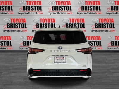 2022 Toyota Sienna XSE 7 Passenger