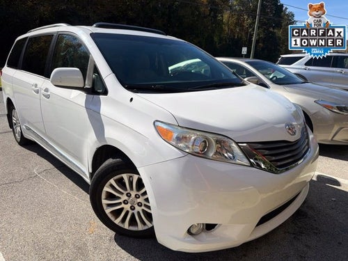 2013 Toyota Sienna XLE 8 Passenger