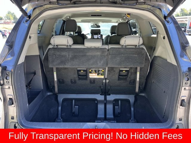2022 Toyota Sienna XLE 8 Passenger