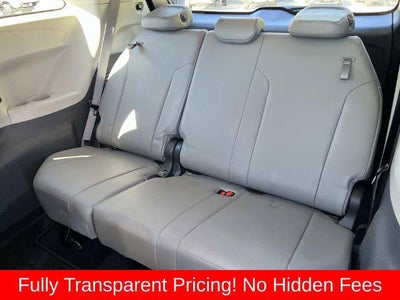 2022 Toyota Sienna XLE 8 Passenger
