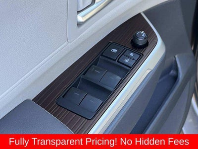2022 Toyota Sienna XLE 8 Passenger