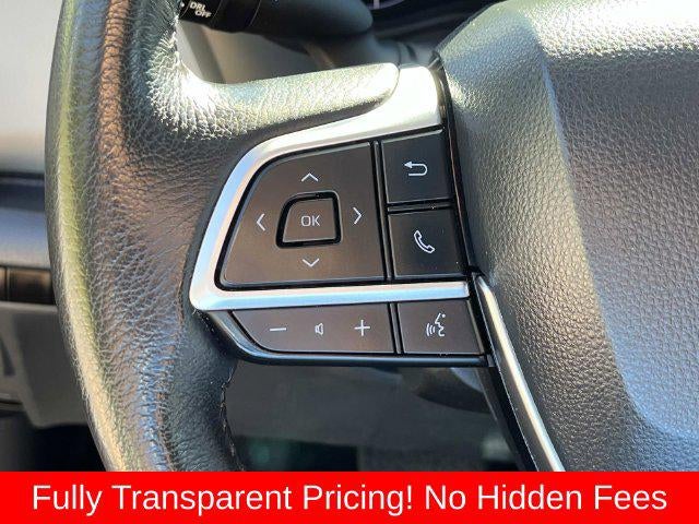 2022 Toyota Sienna XLE 8 Passenger