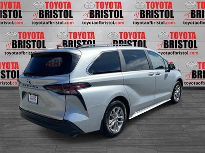 2025 Toyota Sienna XLE