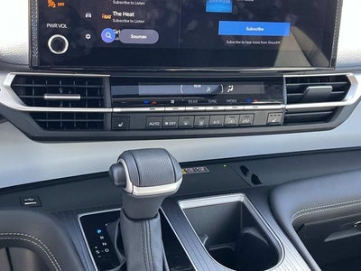 2025 Toyota Sienna XLE