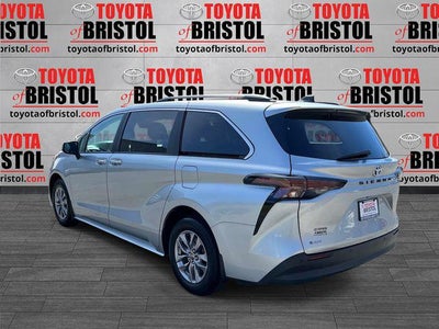 2025 Toyota Sienna XLE
