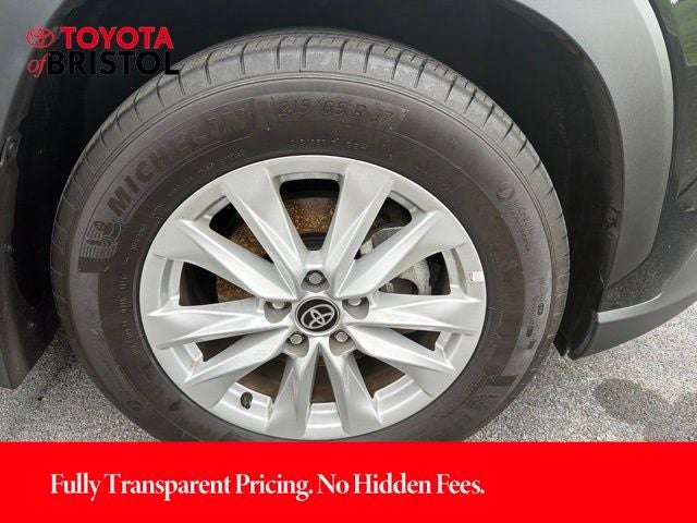 2024 Toyota Corolla Cross LE
