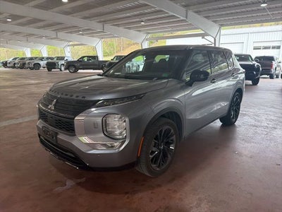 2024 Mitsubishi Outlander SE Black Edition