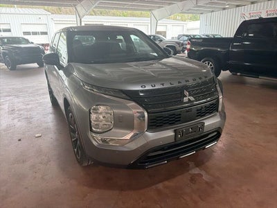 2024 Mitsubishi Outlander SE Black Edition