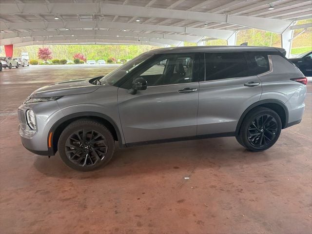 2024 Mitsubishi Outlander SE Black Edition