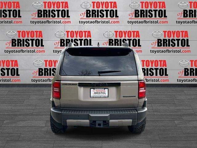 2025 Toyota Land Cruiser Base PREMIUM PACKAGE