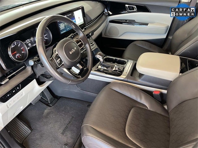 2024 Kia Carnival EX