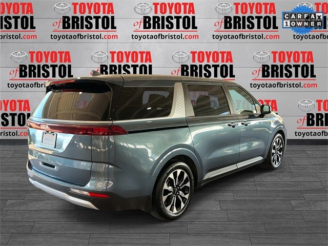 2024 Kia Carnival EX