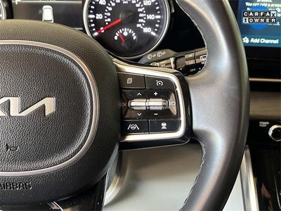 2024 Kia Carnival EX