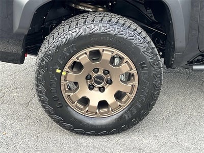 2025 Toyota Tacoma i-FORCE MAX Tacoma Trailhunter