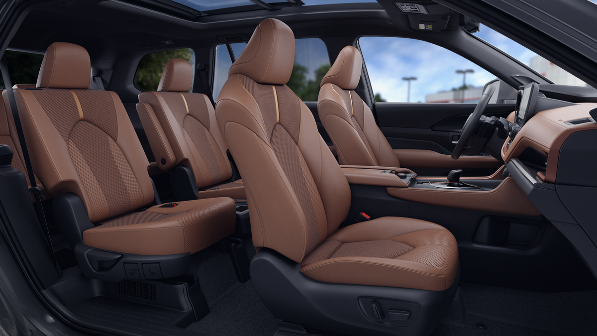 2026 Toyota Grand Highlander Hybrid MAX Platinum