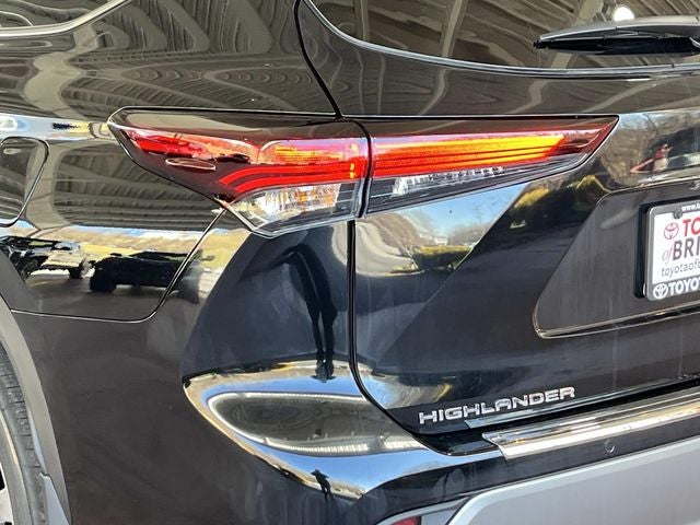 2026 Toyota Highlander Hybrid Platinum