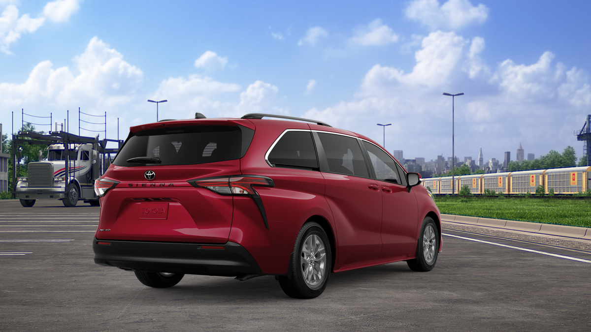 2026 Toyota Sienna LE
