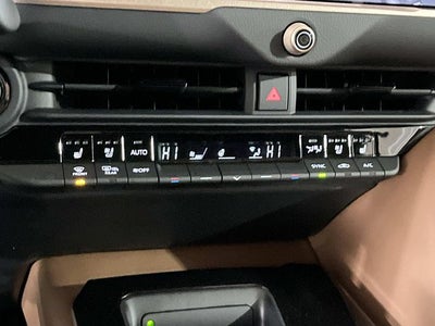 2026 Toyota Toyota Crown Signia Limited