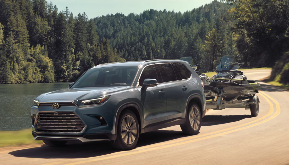 Fall Foliage Drives from Bristol: Best Toyota SUVs for Blue Ridge and Cherokee National Forest Getaways