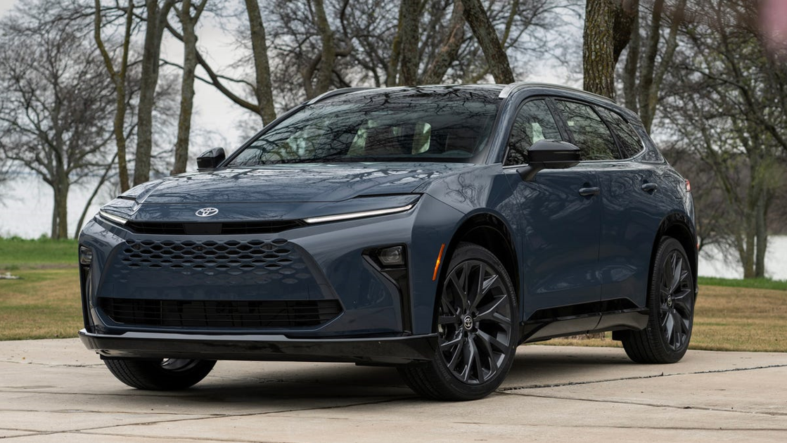 2025 Toyota Crown Signia